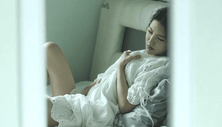 Cuộc sống riêng tư của em gái